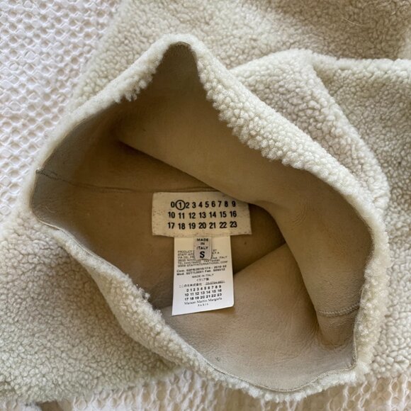 Maison Margiela Shearling and Suede Leg Warmers - Picture 2 of 5